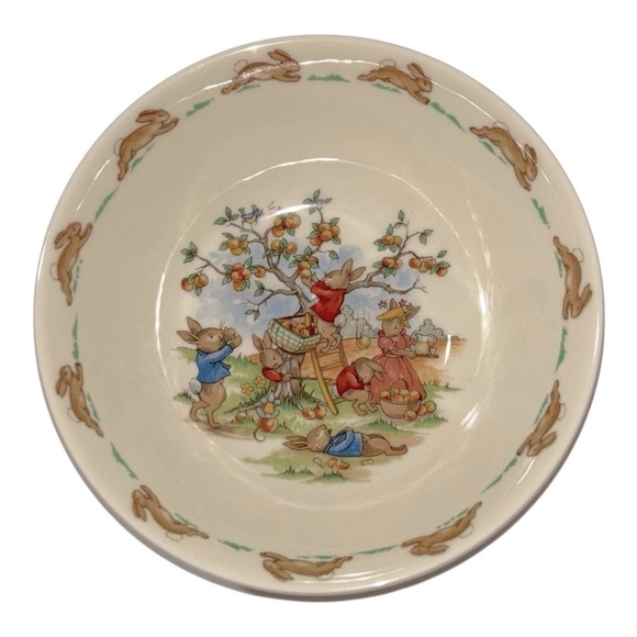 ROYAL DOULTON Cereal bowl Soup bowl Snack bowl Bunnykins Colorful LIKE NEW - Picture 1 of 11